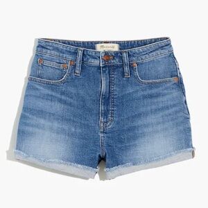 Madewell Curvy High-Rise Denim Shorts in Lavista Wash